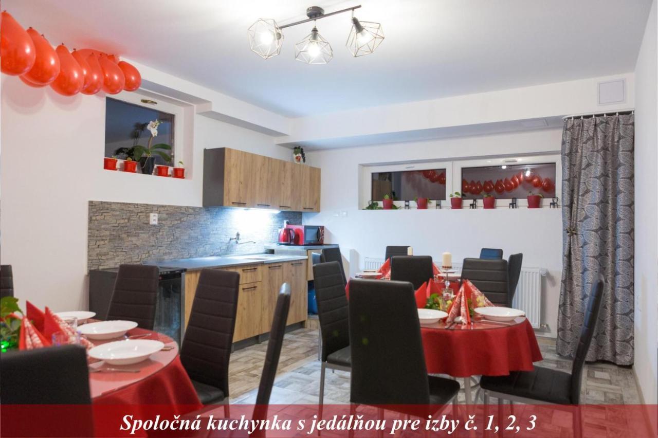 Ubytovanie Adina Poltar Exterior foto